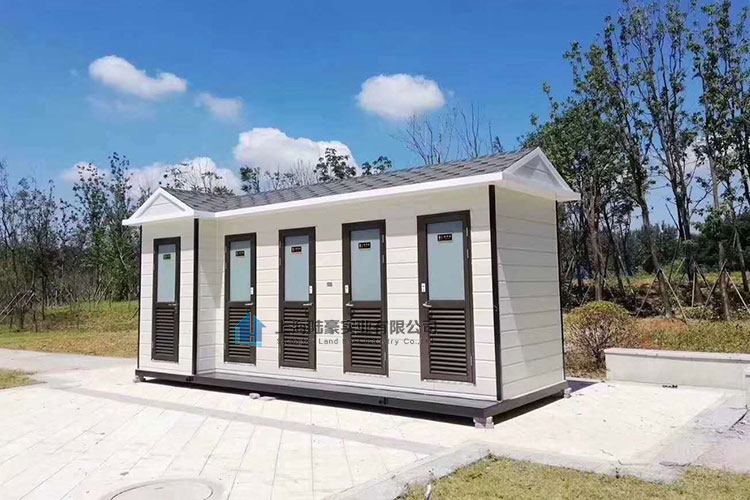 廁所的細(xì)部設(shè)計(jì)，扶手與廁所卷紙！